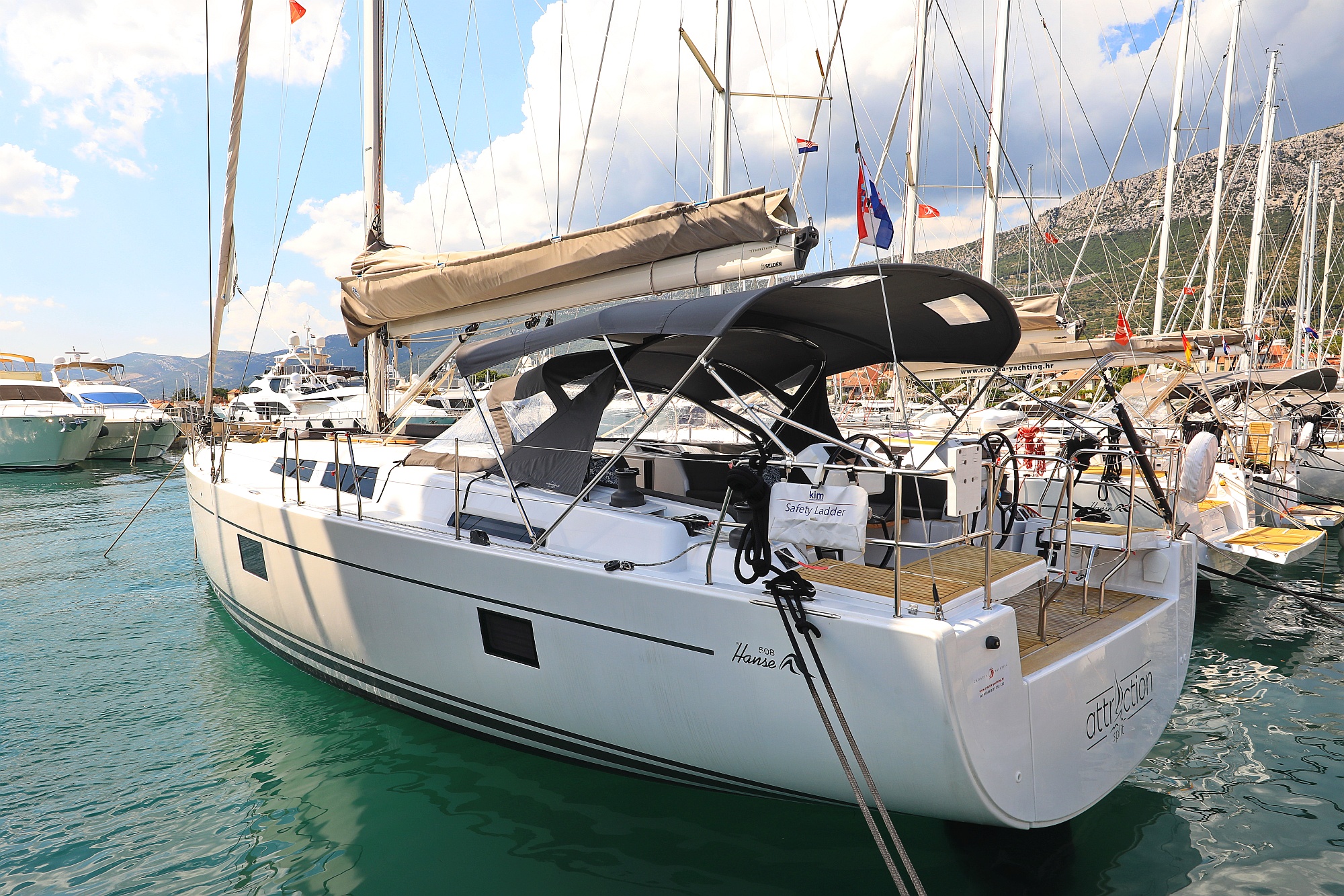 Hanse 508 - 5 + 1 cab. — photo 14