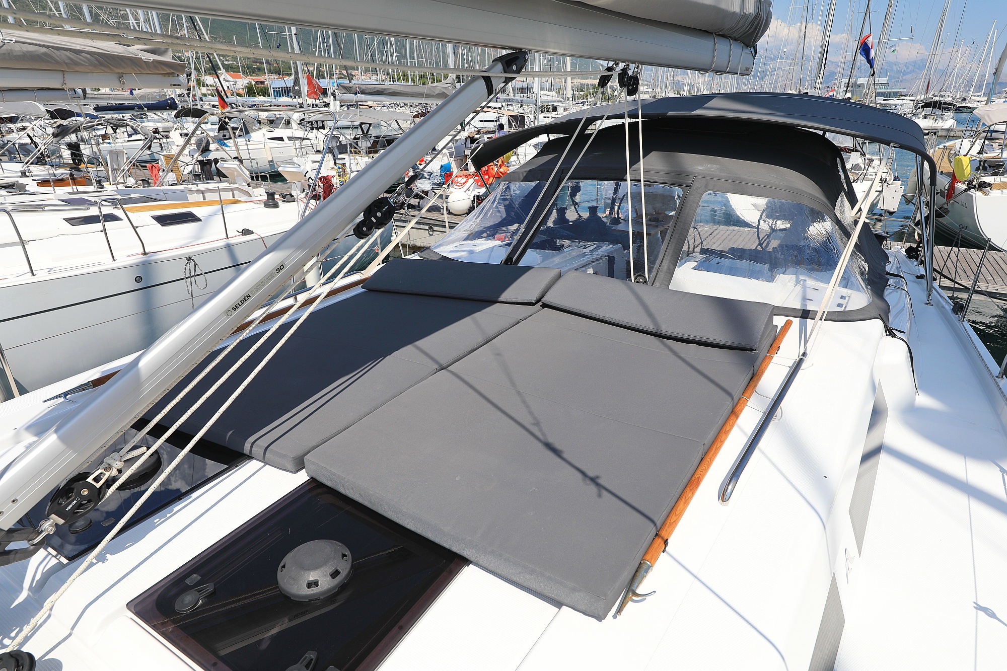 Hanse 508 - 5 + 1 cab. — photo 17