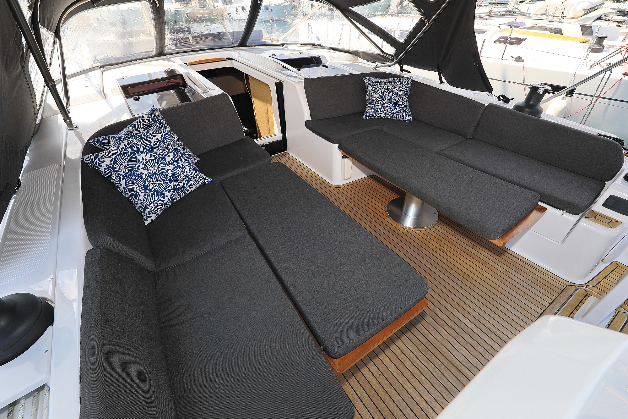 Hanse 508 - 5 + 1 cab. — photo 21