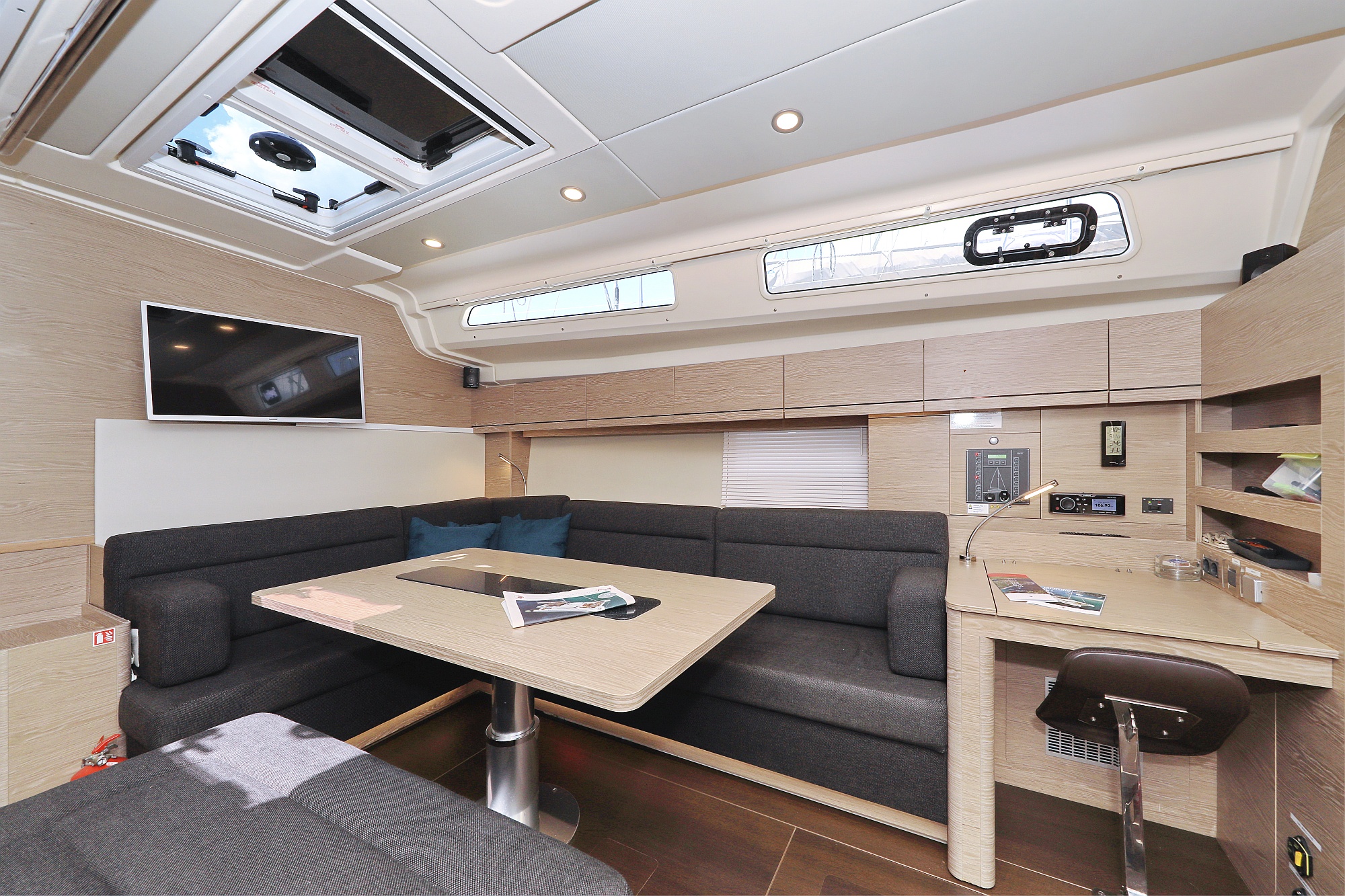 Hanse 508 - 5 + 1 cab. — photo 26