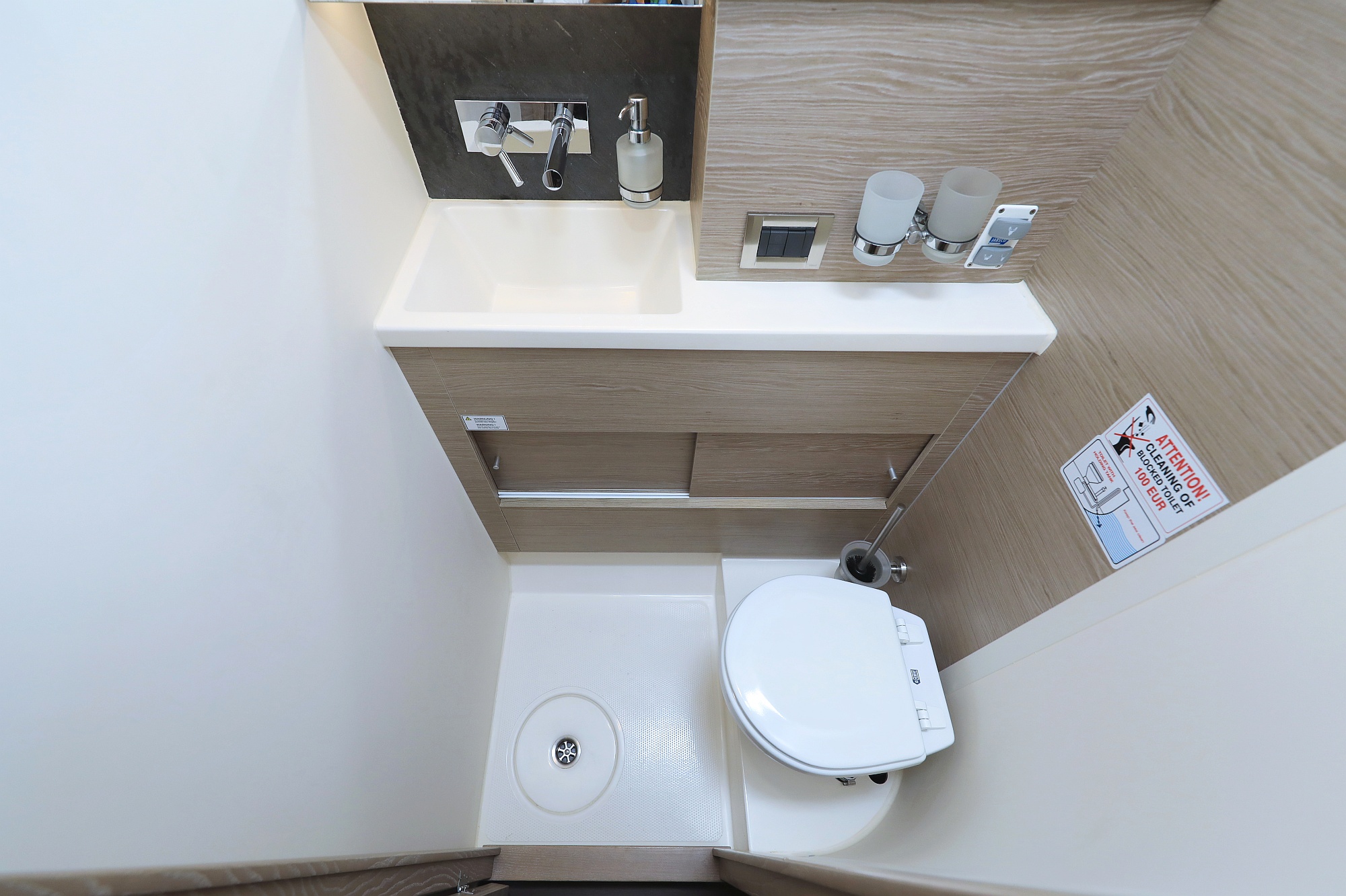 Hanse 508 - 5 + 1 cab. — photo 10
