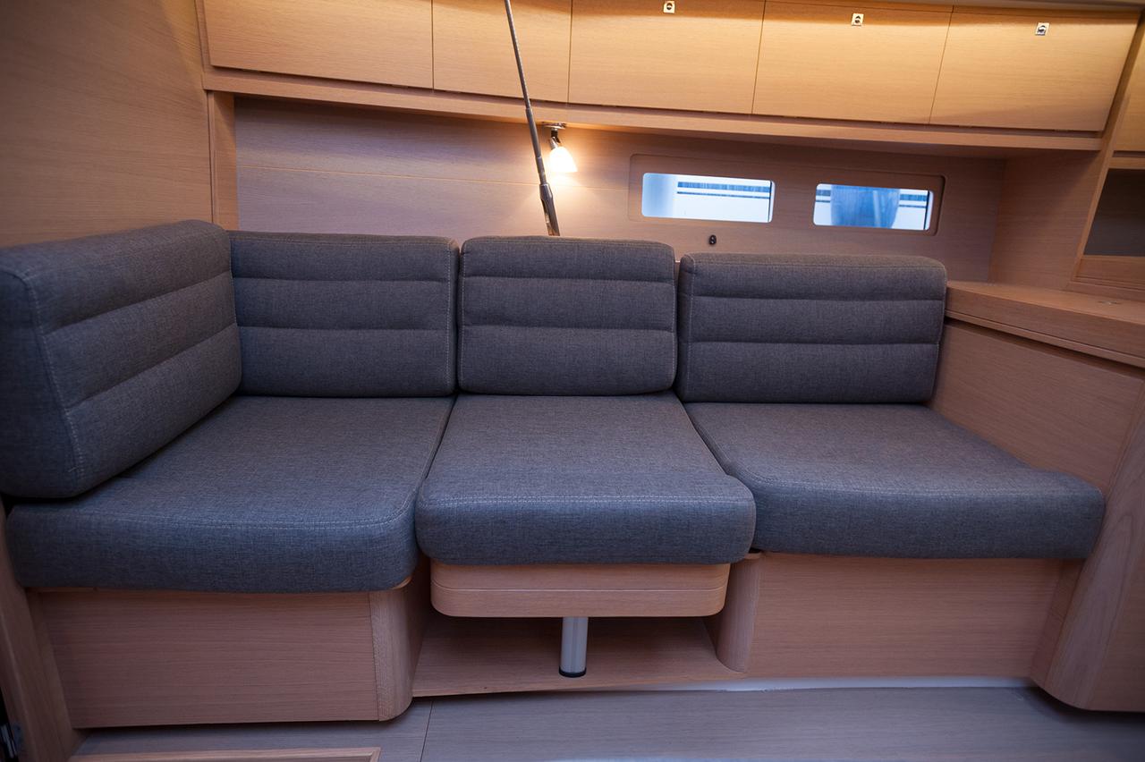 Dufour 410 GL — photo 18