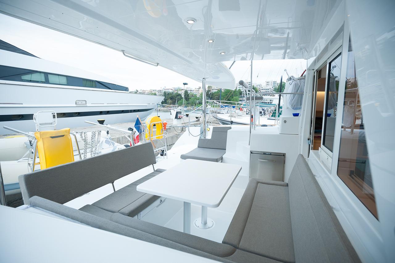 Lagoon 400 S2 — photo 11
