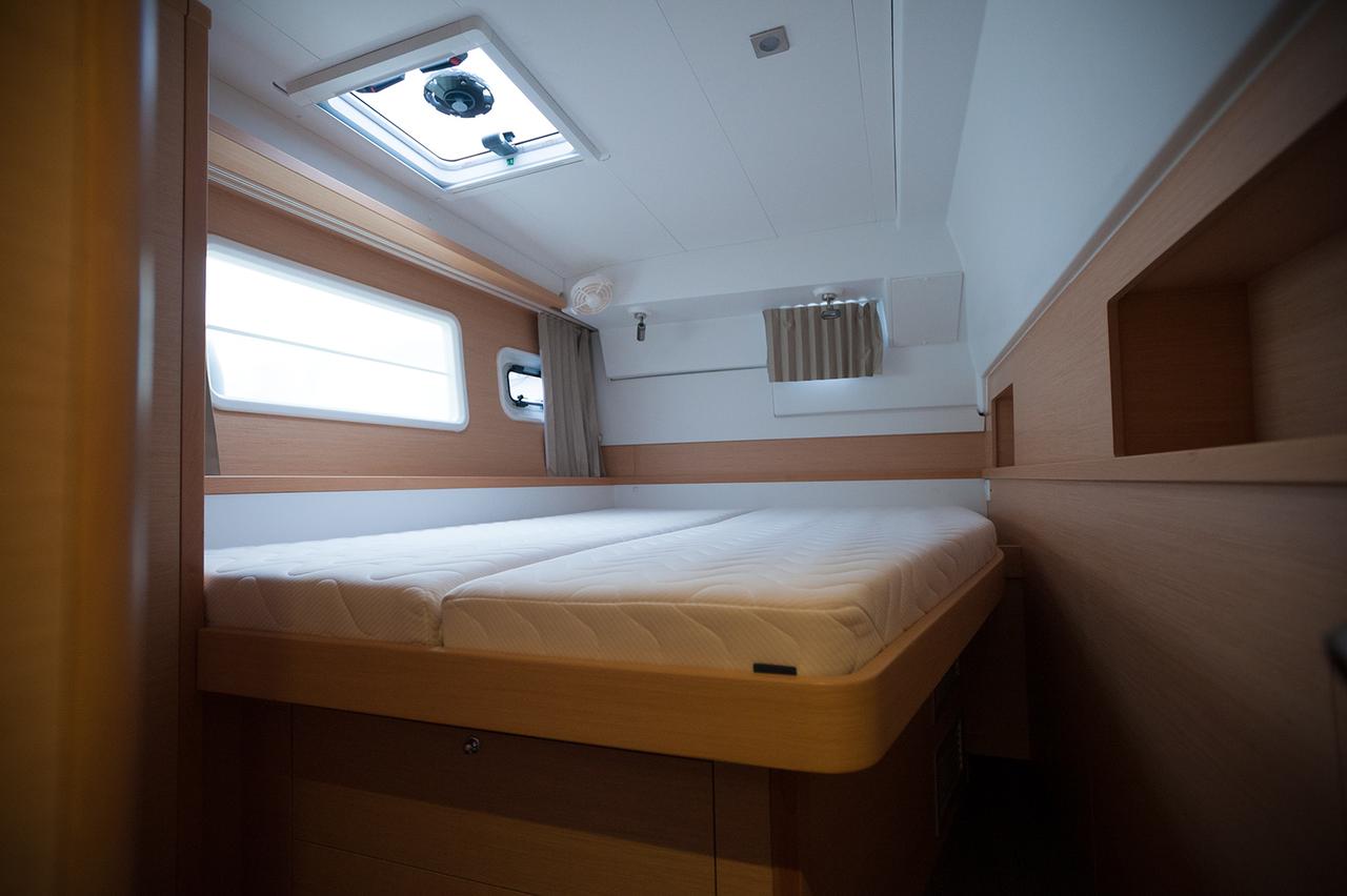 Lagoon 400 S2 — photo 20