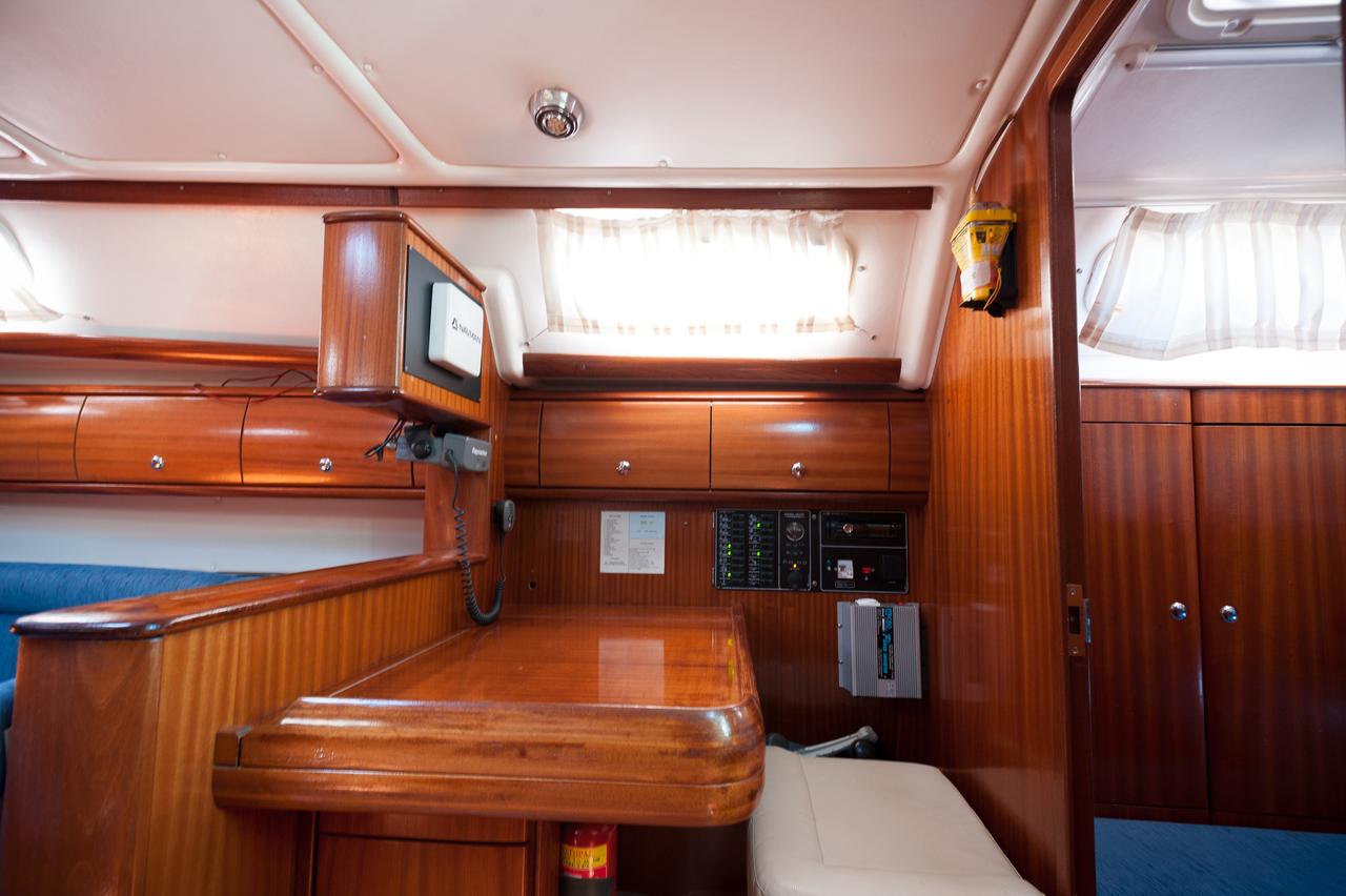 Bavaria 38 — photo 17