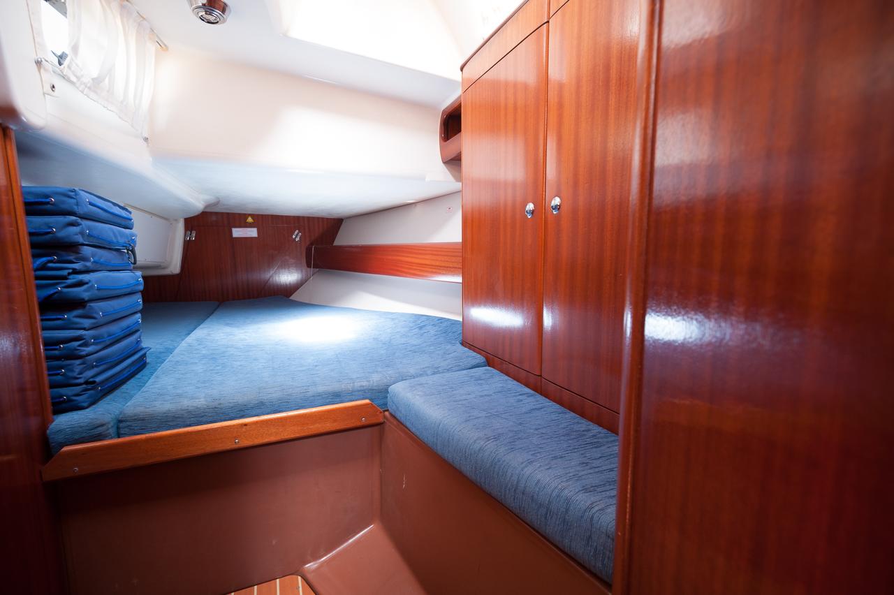 Bavaria 38 — photo 22