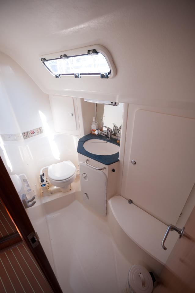 Bavaria 38 — photo 25