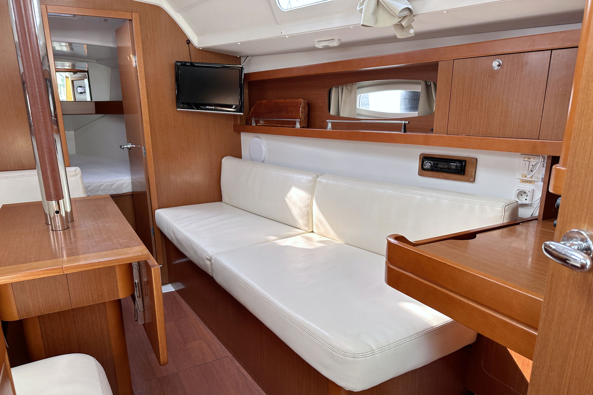 Oceanis 34.2 — photo 13