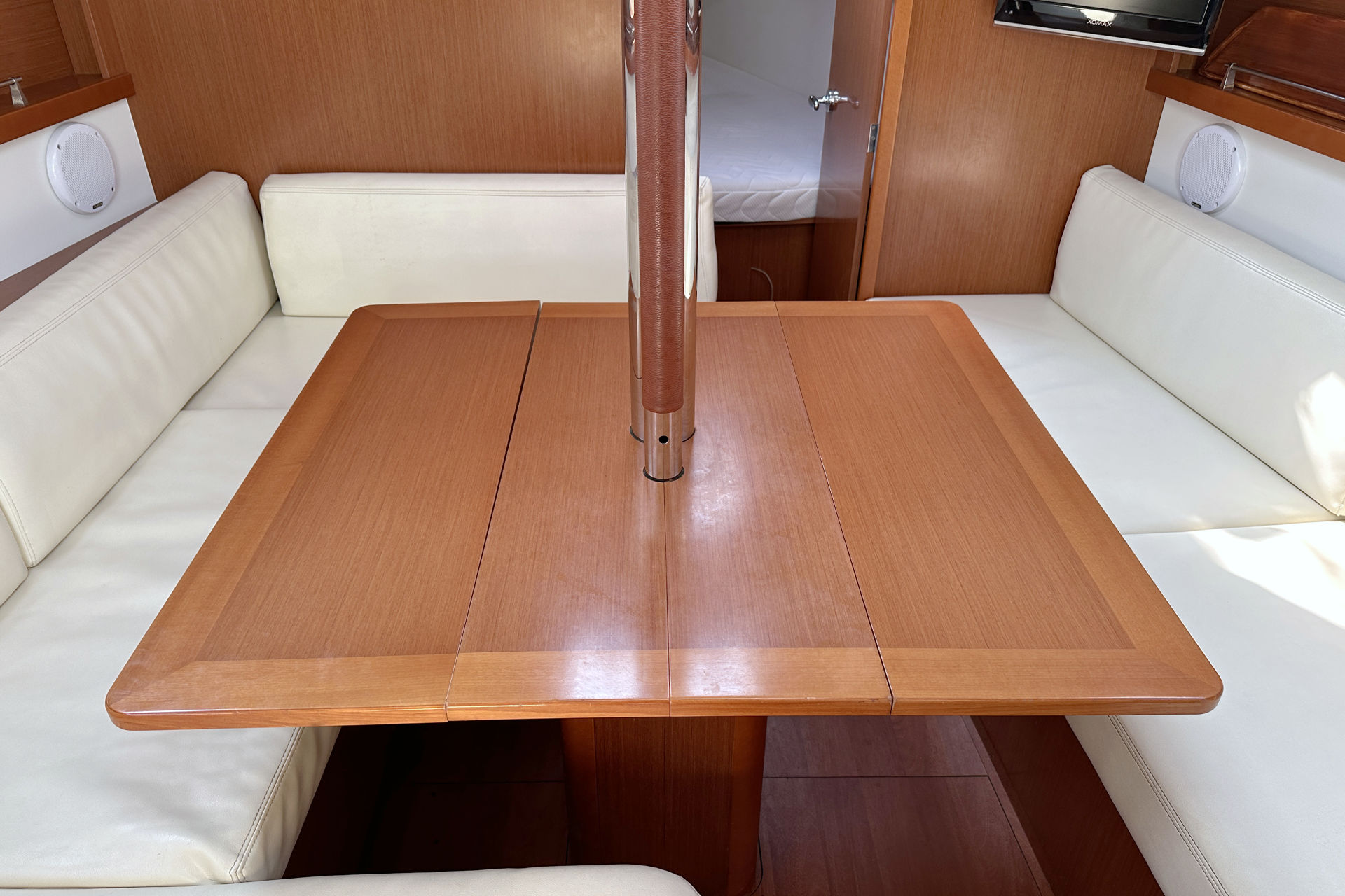 Oceanis 34.2 — photo 14