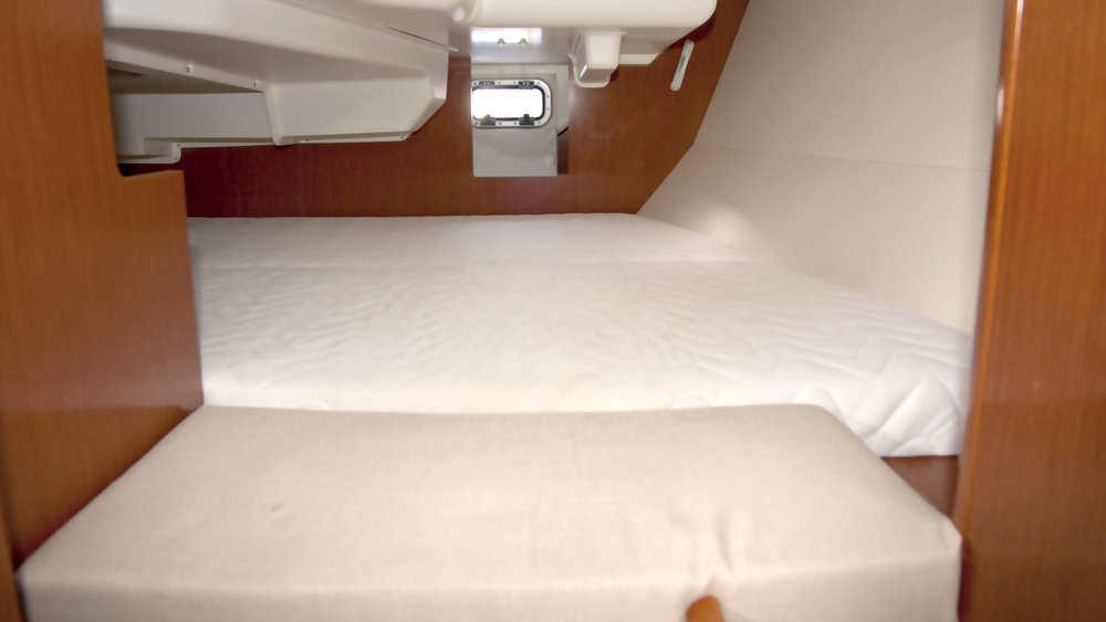 Oceanis 34.2 — photo 16