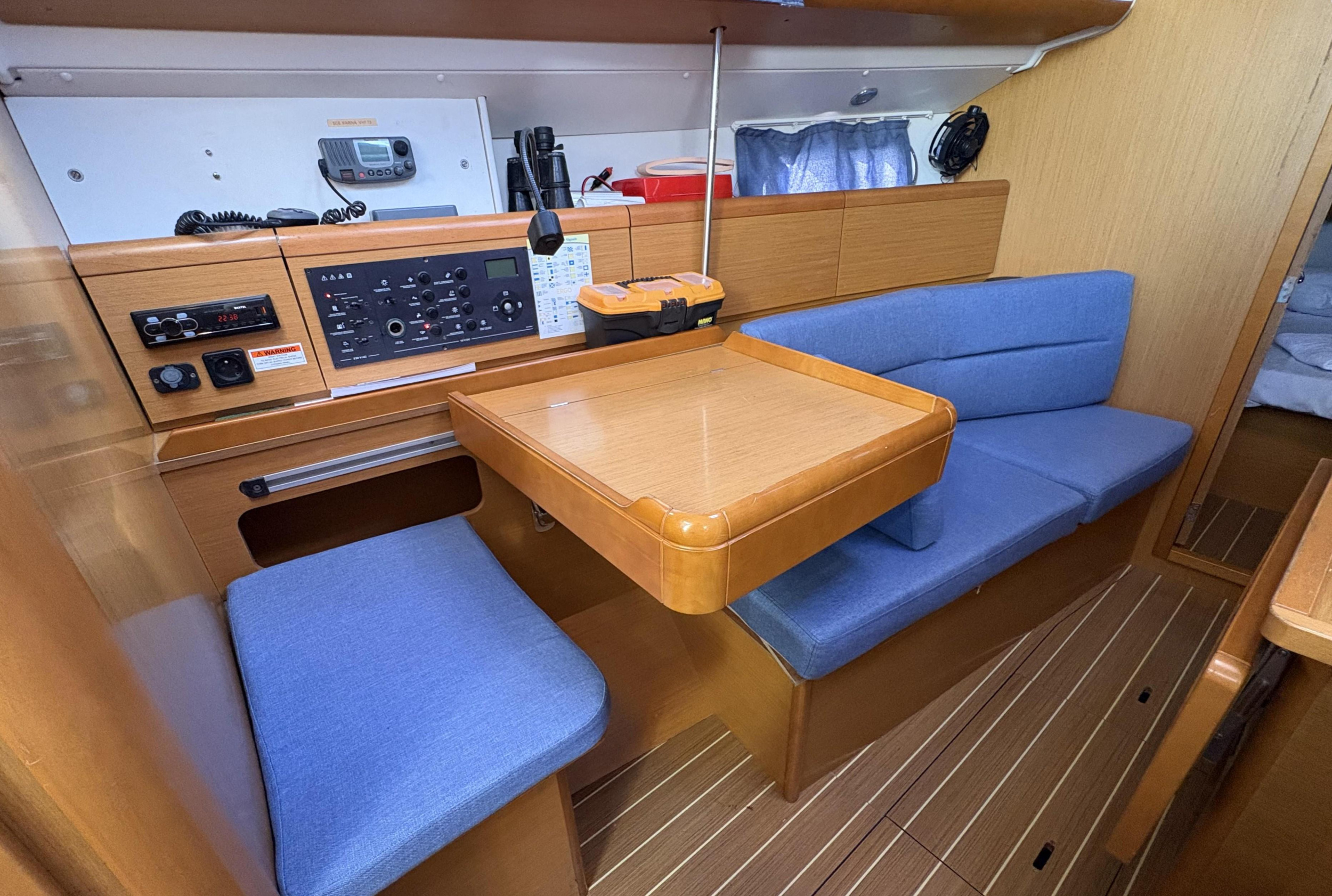 Sun Odyssey 36i — photo 12