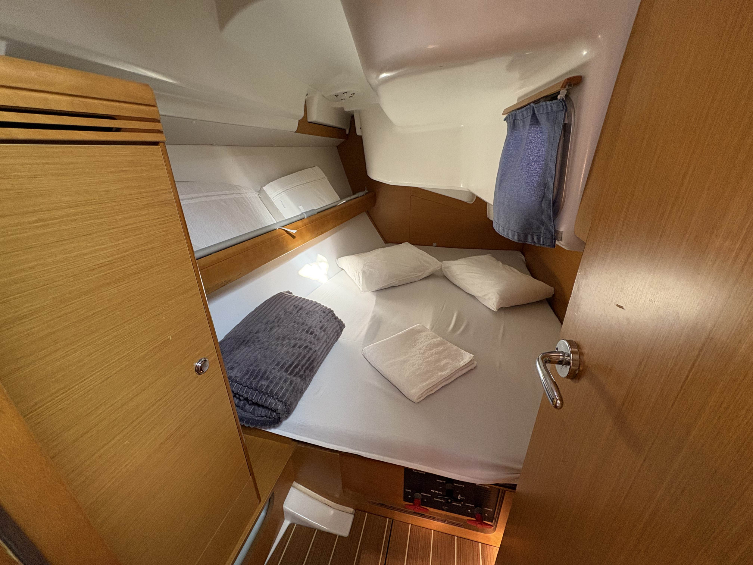 Sun Odyssey 36i — photo 17