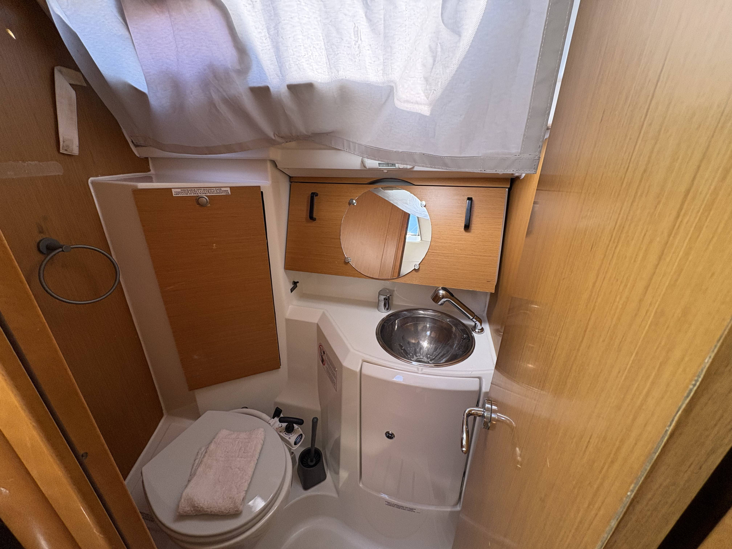 Sun Odyssey 36i — photo 20