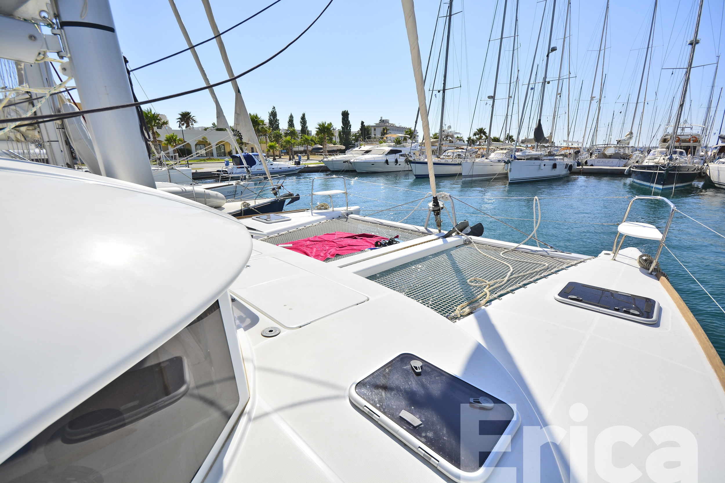 Lagoon 380 S2 - 4 + 2 cab. — photo 34