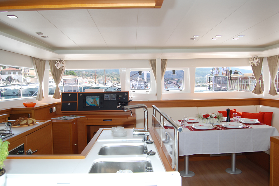 Lagoon 450 - 4 + 2 cab. — photo 14