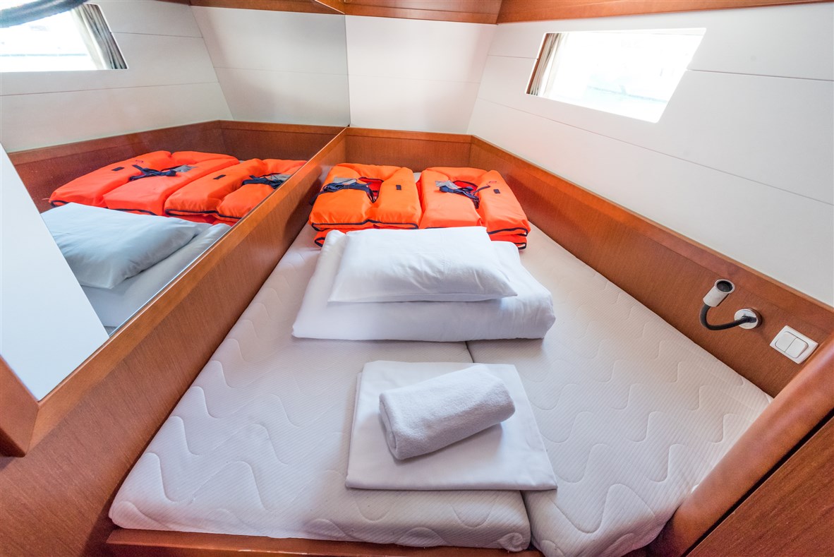 Oceanis 48 - 5 cab. — photo 17