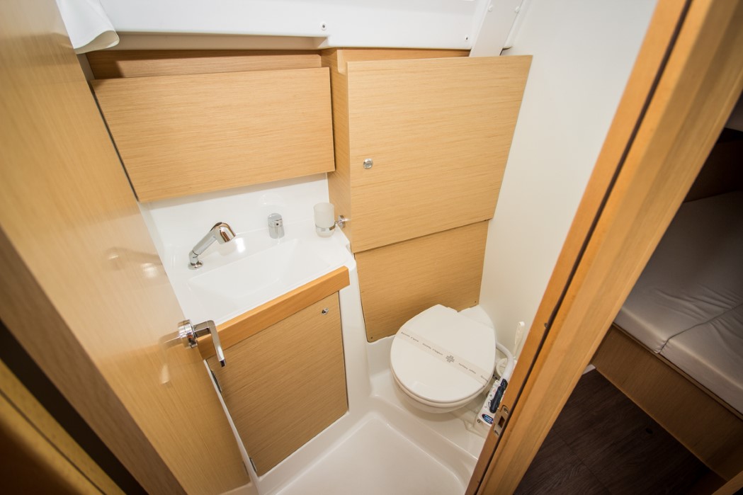 Oceanis 35 — photo 11
