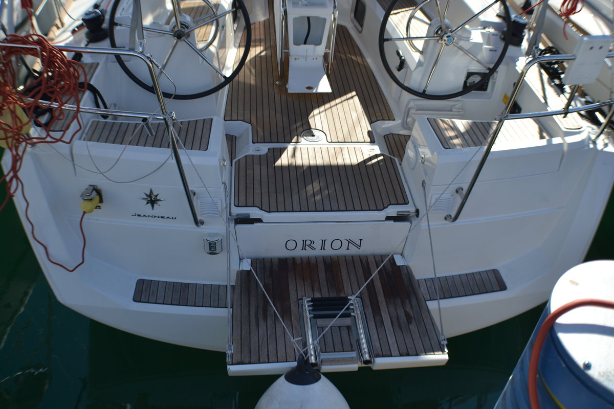 Sun Odyssey 379 — photo 3