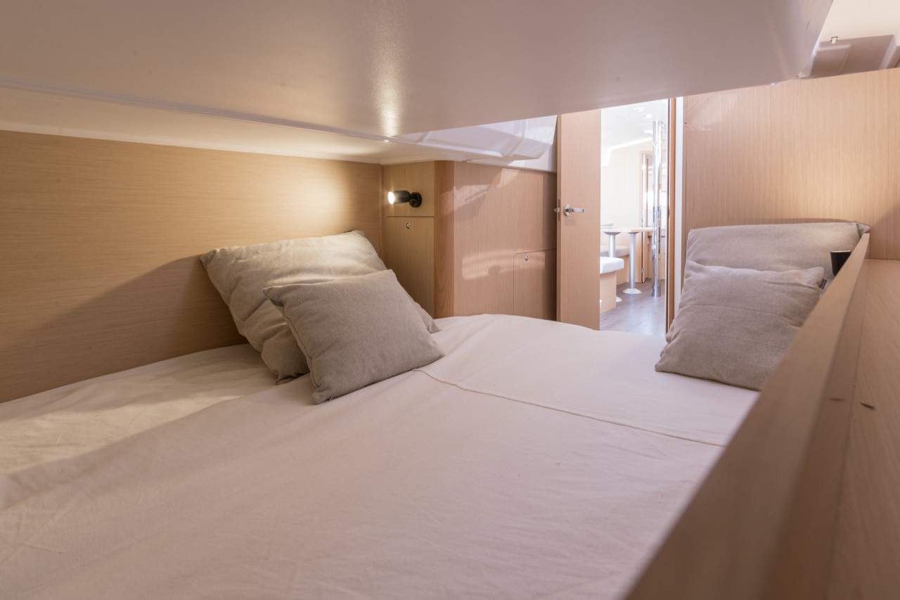 Oceanis 38.1 — photo 10