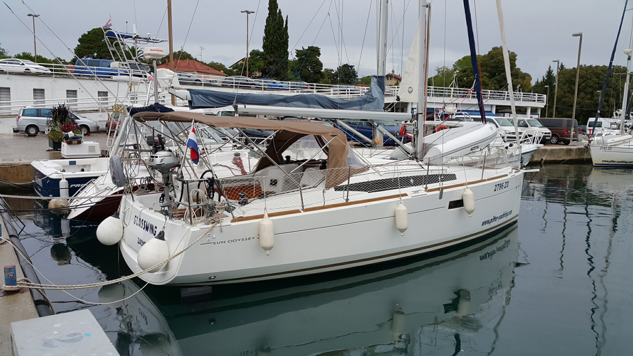 Sun Odyssey 349 - 2 cab. — photo 3