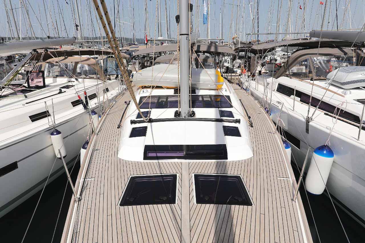 Dufour 520 GL — photo 7
