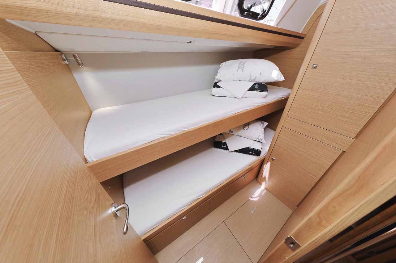 Dufour 520 GL — photo 23