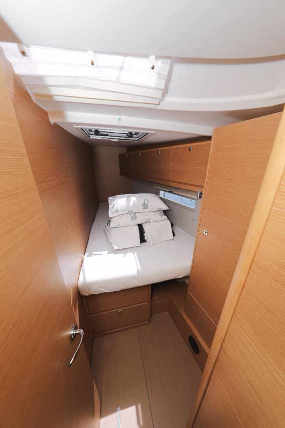 Dufour 520 GL — photo 26