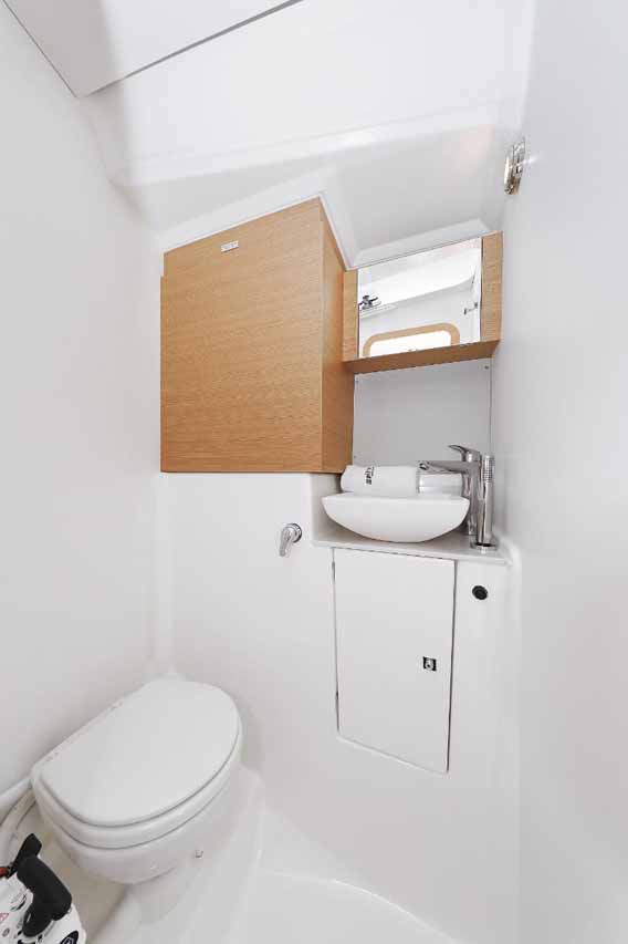 Dufour 520 GL — photo 27