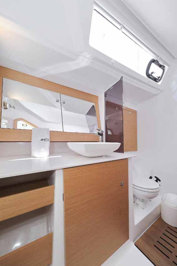 Dufour 520 GL — photo 31