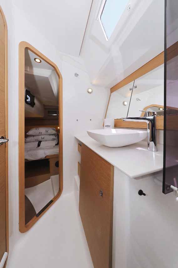Dufour 520 GL — photo 32