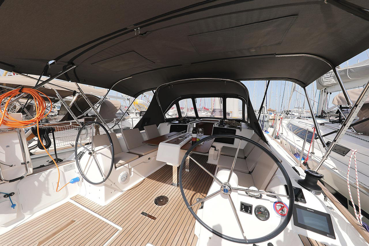 Dufour 382 GL — photo 7