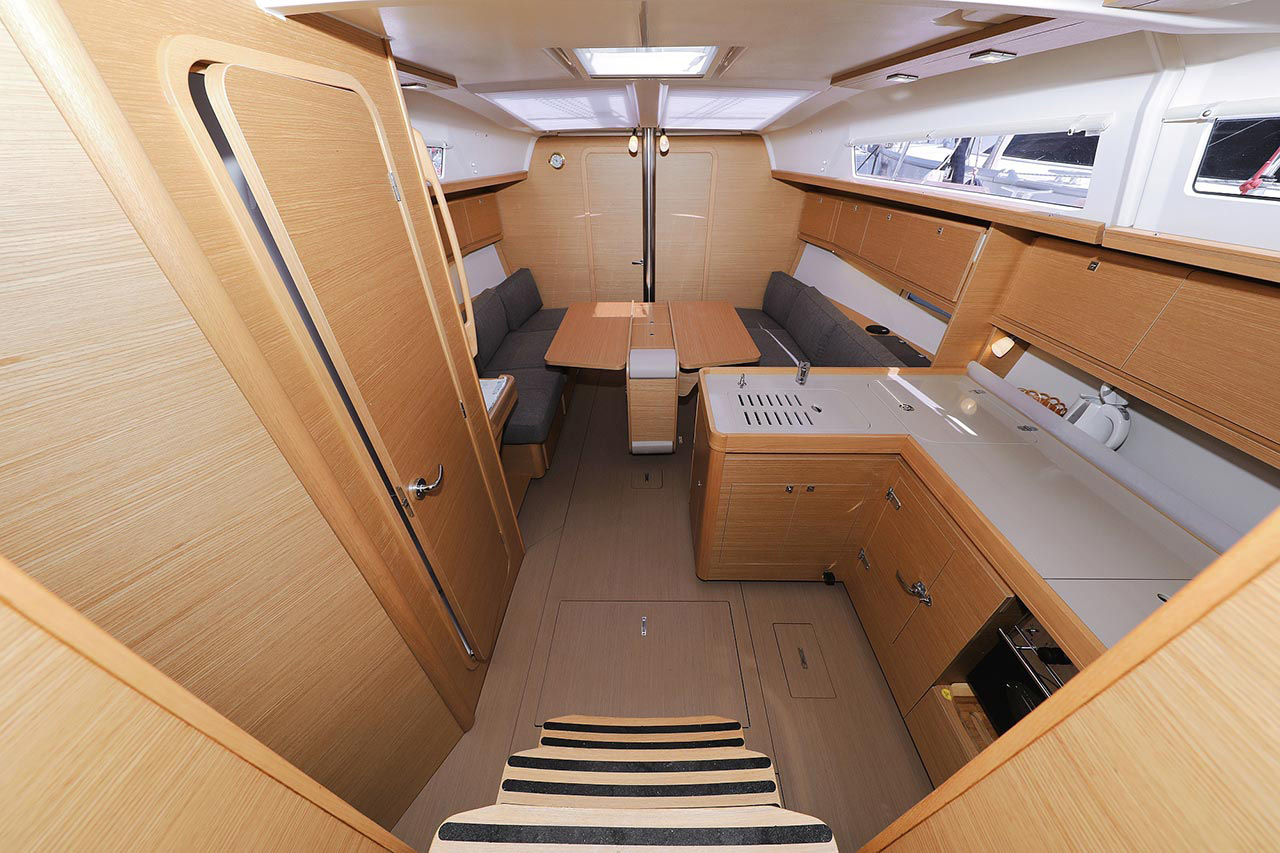 Dufour 382 GL — photo 14