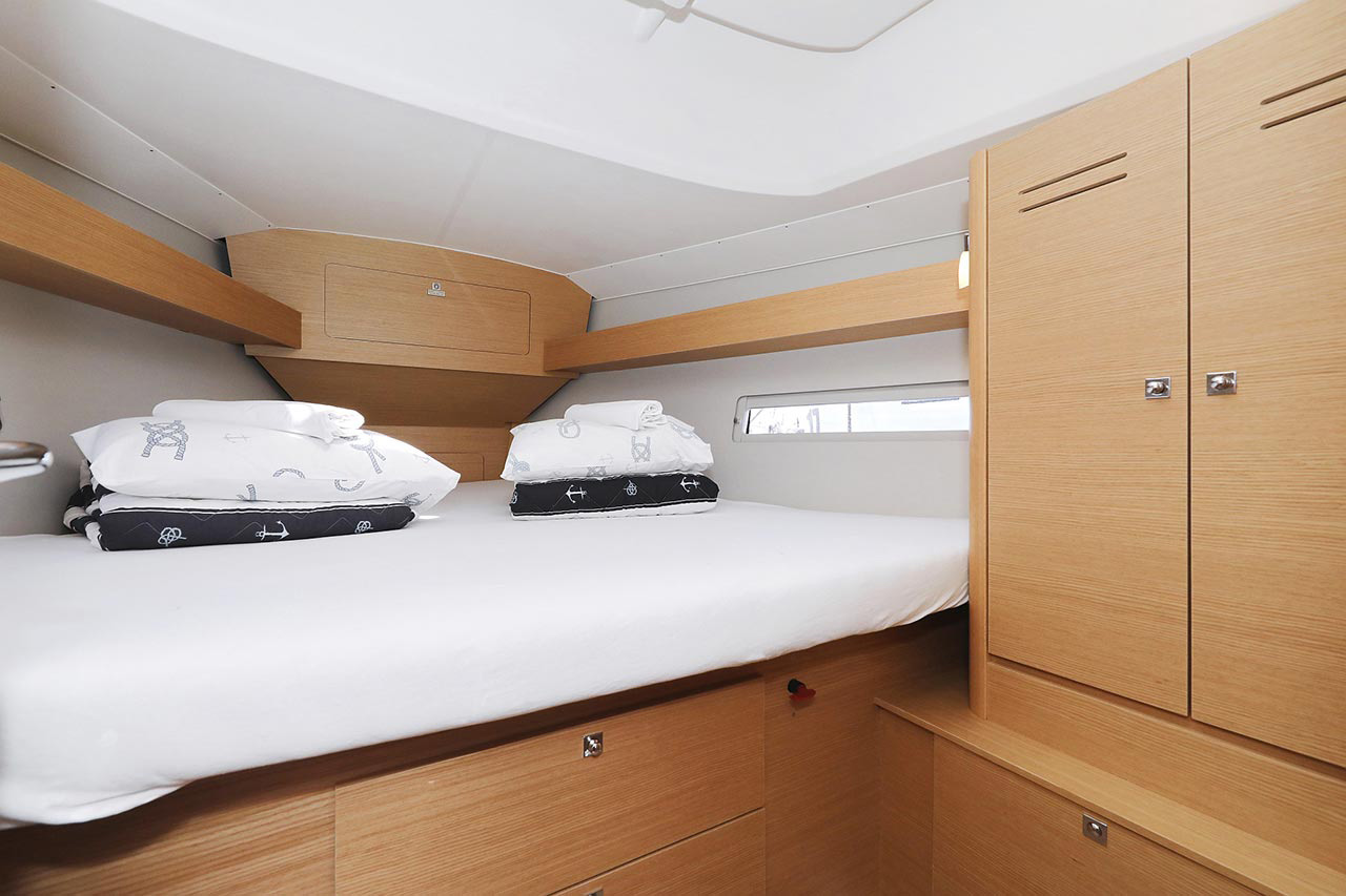 Dufour 382 GL — photo 16