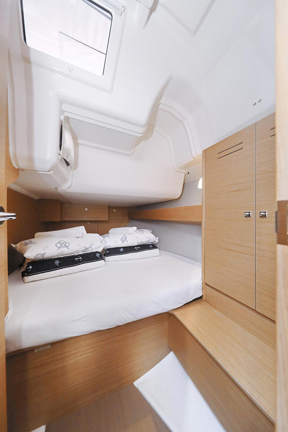Dufour 382 GL — photo 20