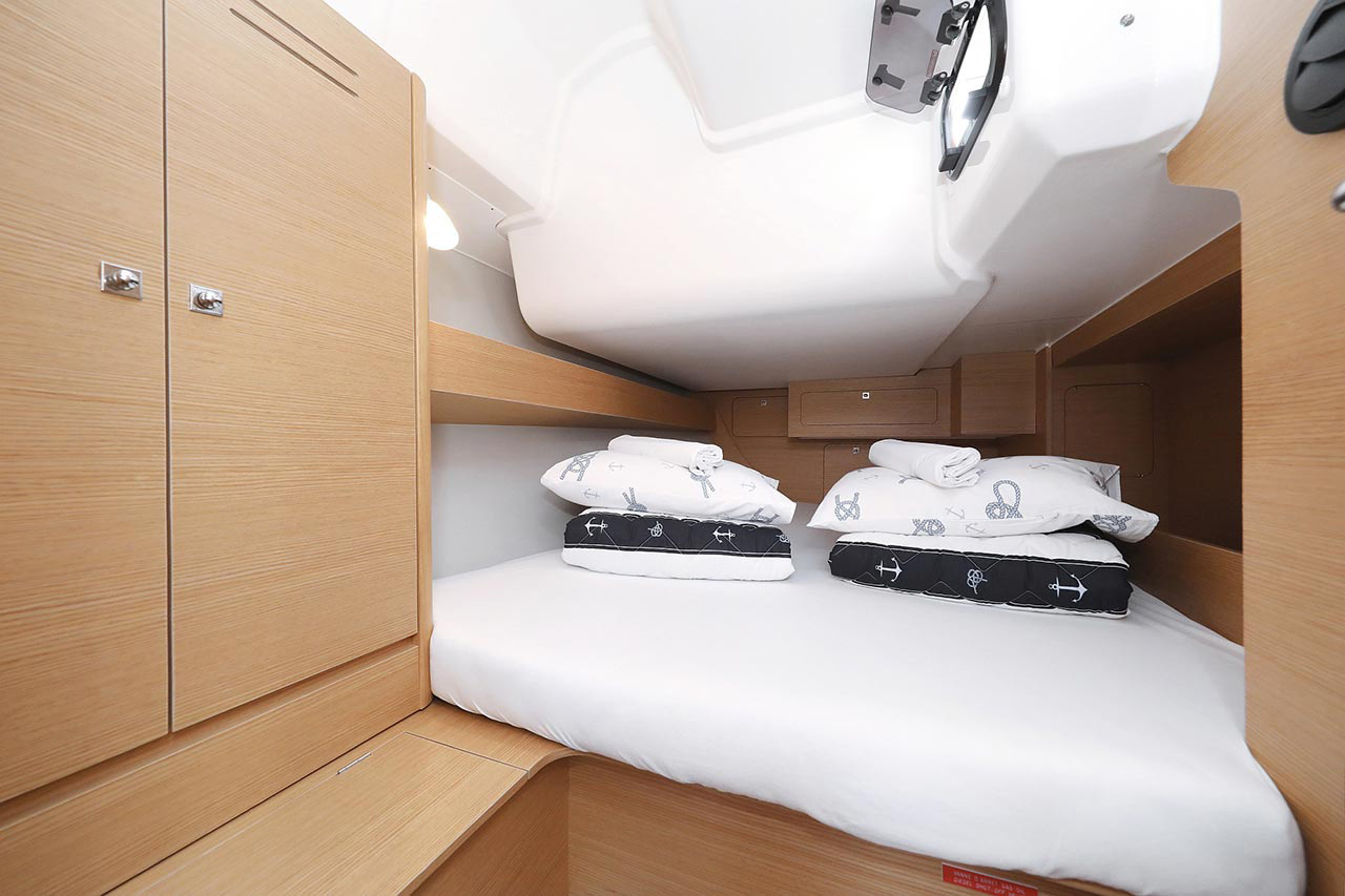 Dufour 382 GL — photo 21