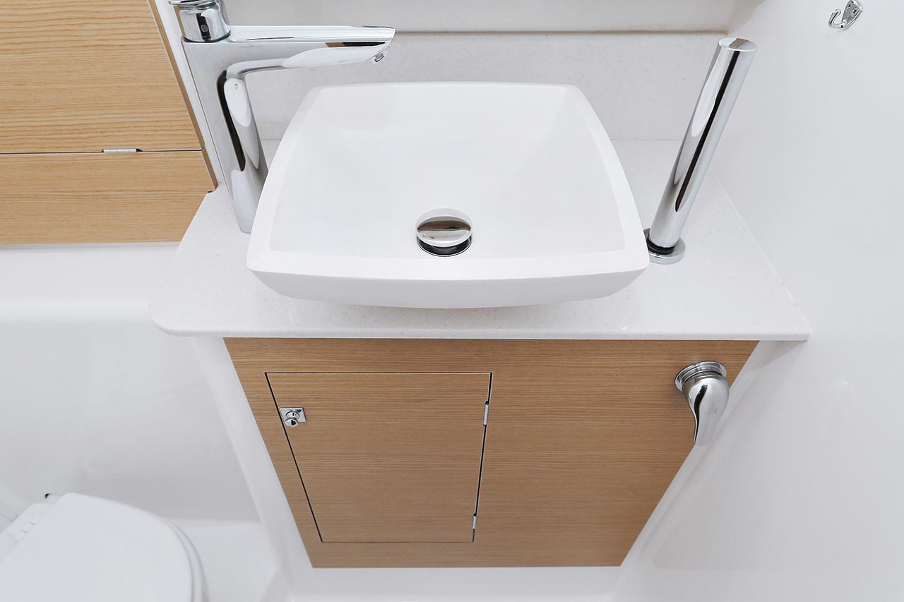 Dufour 382 GL — photo 24