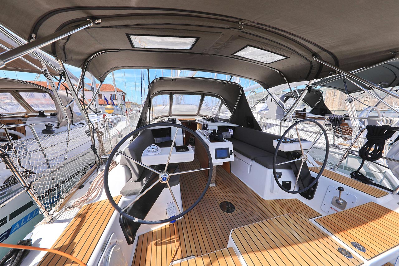 Dufour 360 GL — photo 9