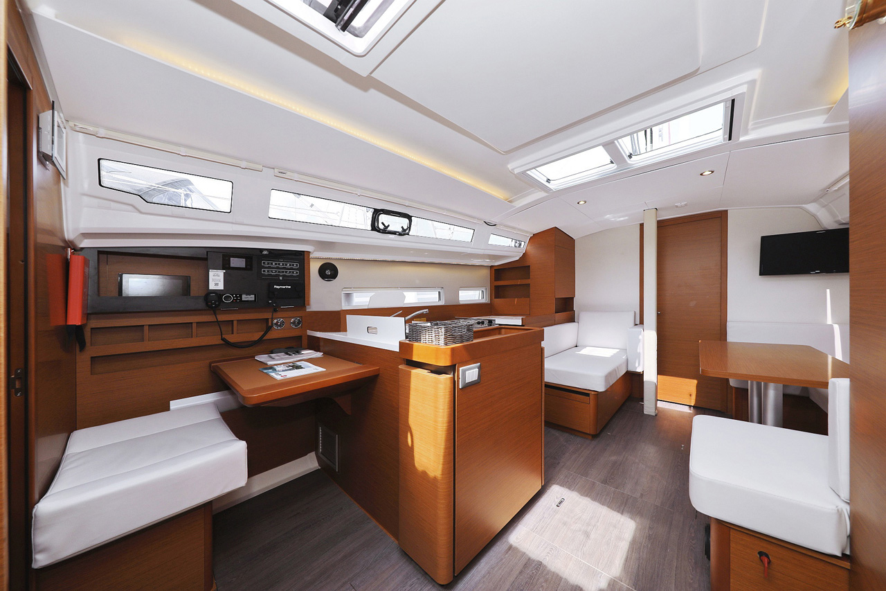 Sun Odyssey 410 - 3 cab. — photo 8