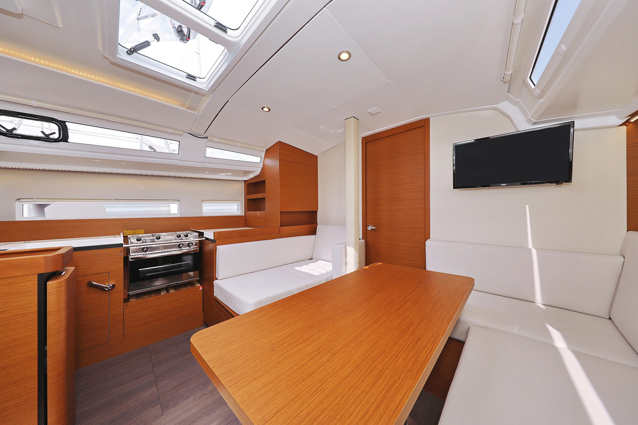 Sun Odyssey 410 - 3 cab. — photo 9
