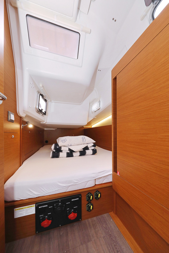 Sun Odyssey 410 - 3 cab. — photo 18