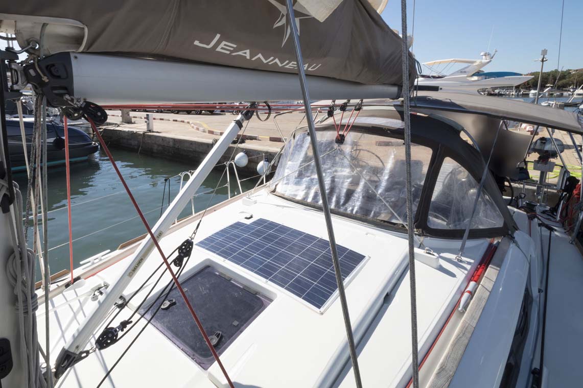 Sun Odyssey 389 — photo 6