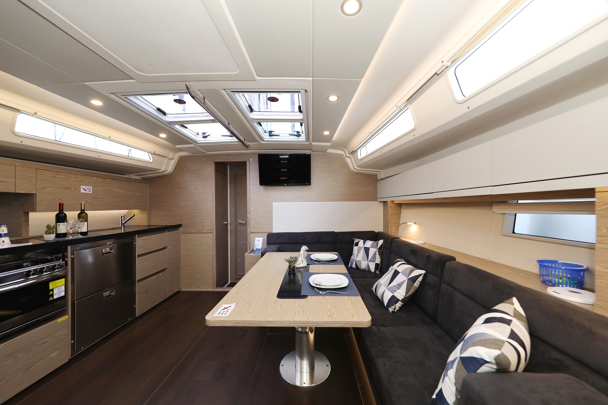 Hanse 508 - 5 + 1 cab. — photo 6