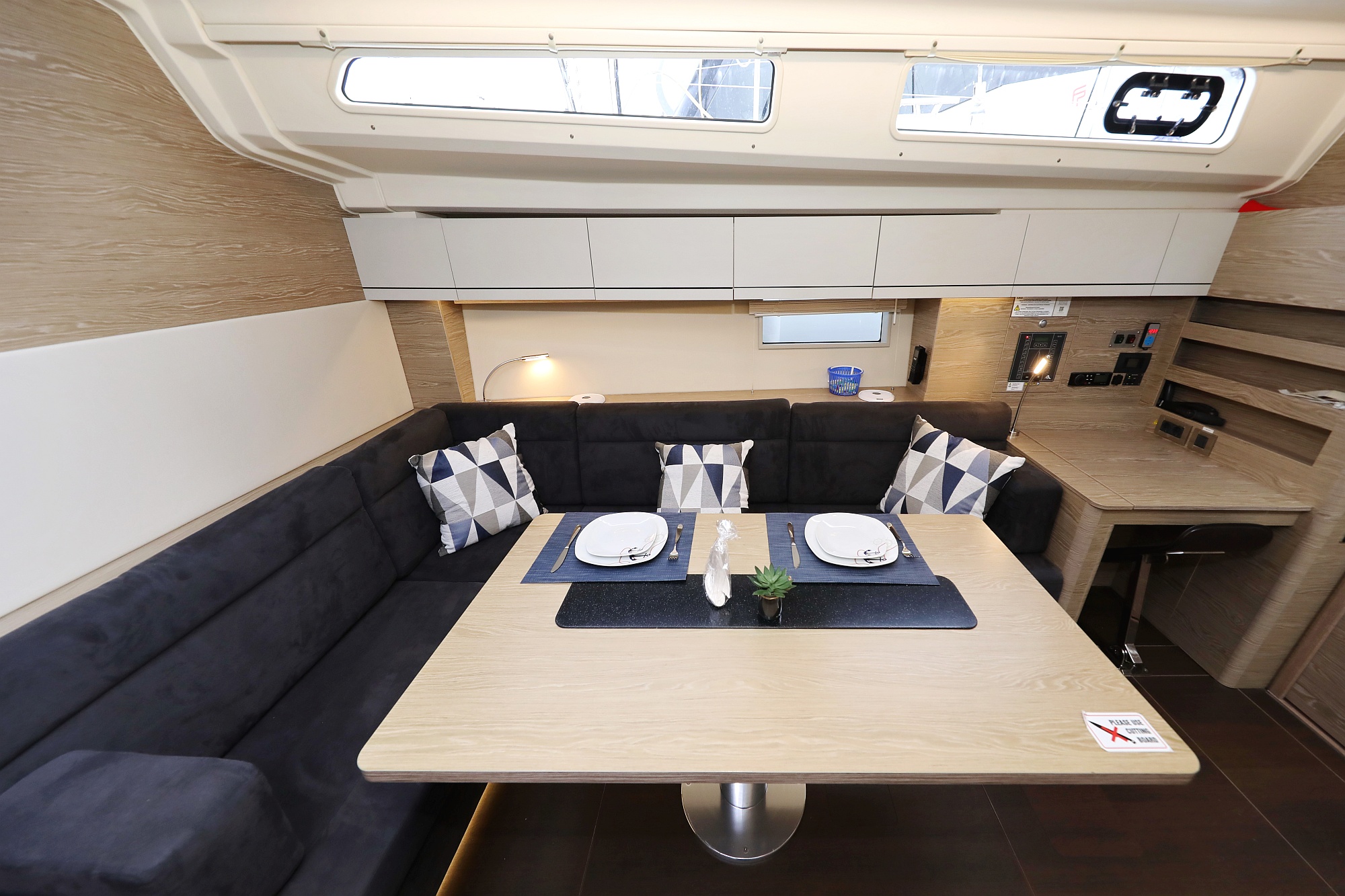 Hanse 508 - 5 + 1 cab. — photo 7
