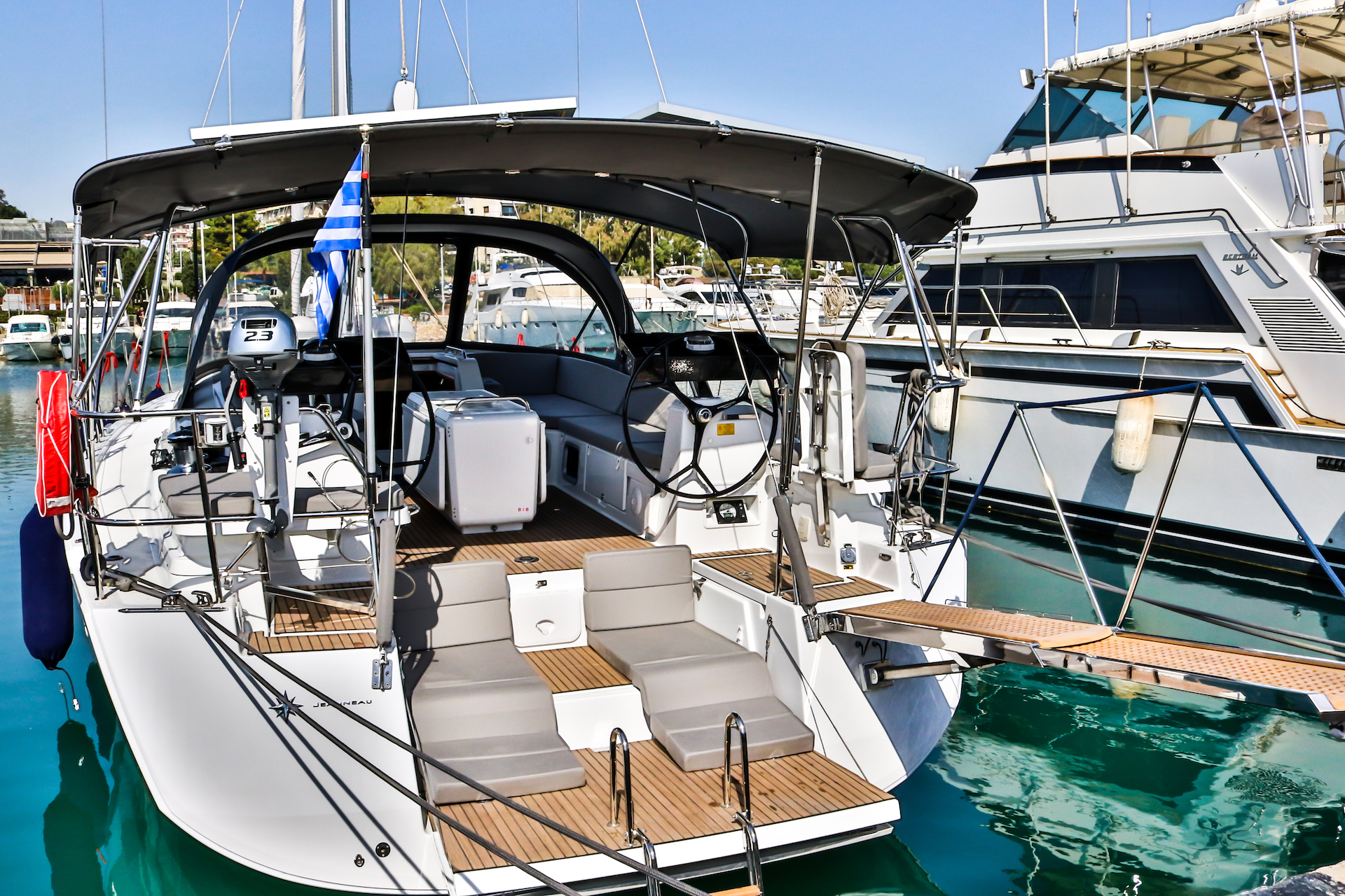 Jeanneau 54 - 5 + 1 cab. — photo 1