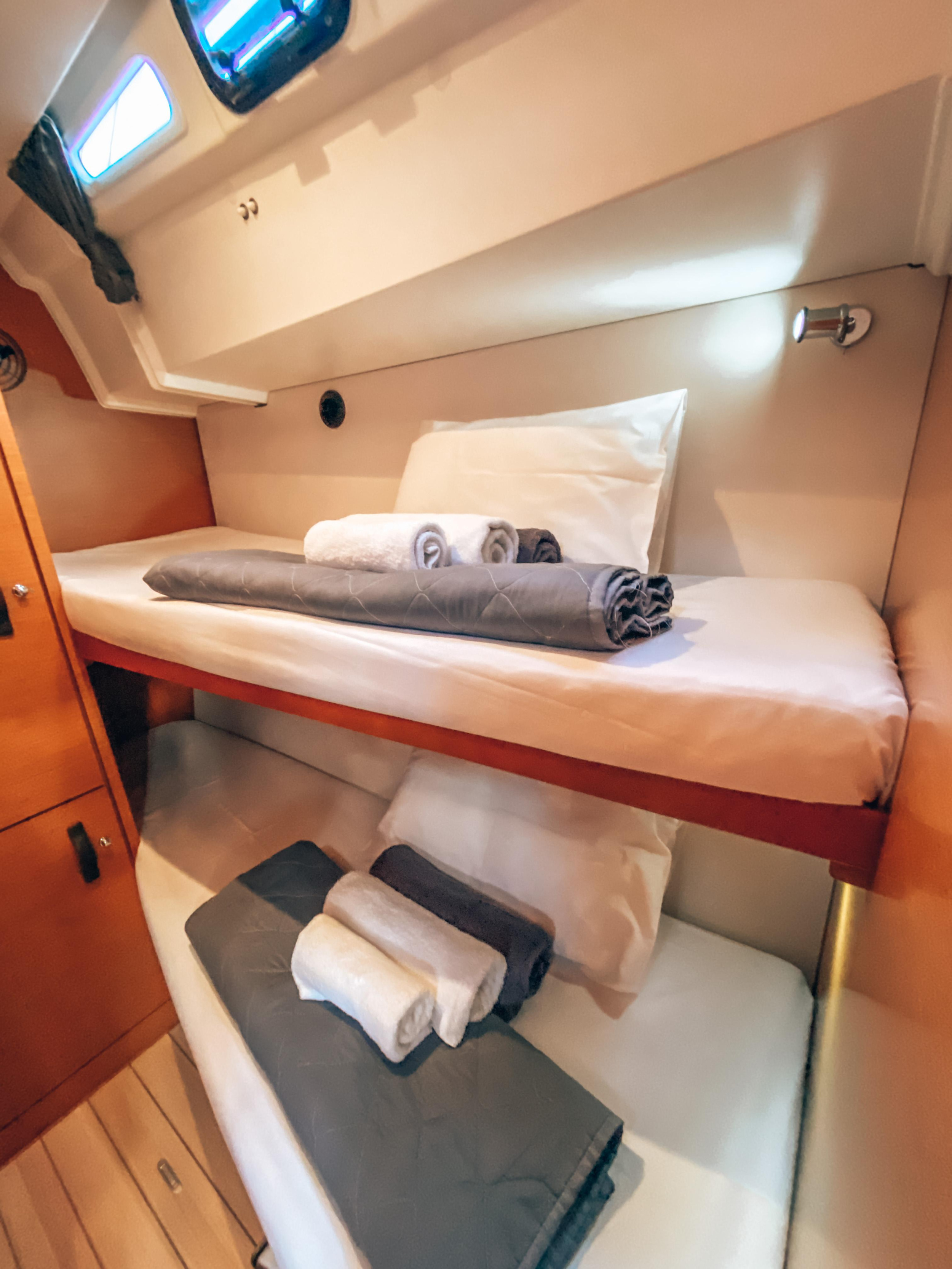 Jeanneau 54 - 5 + 1 cab. — photo 17