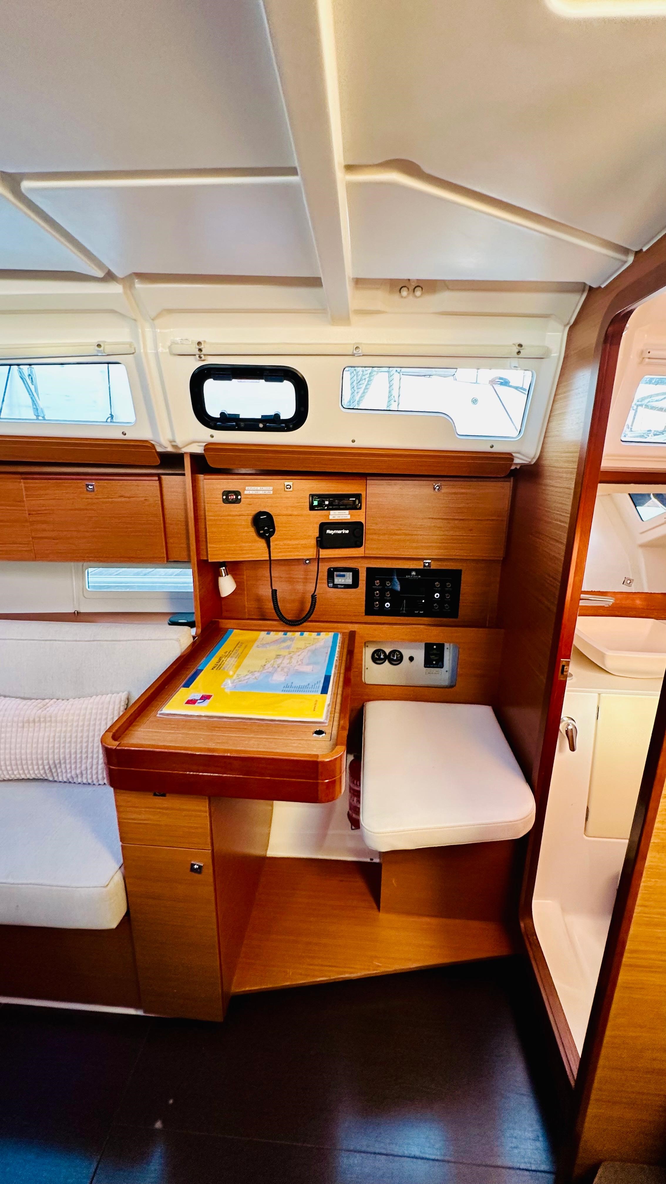 Dufour 360 GL — photo 9