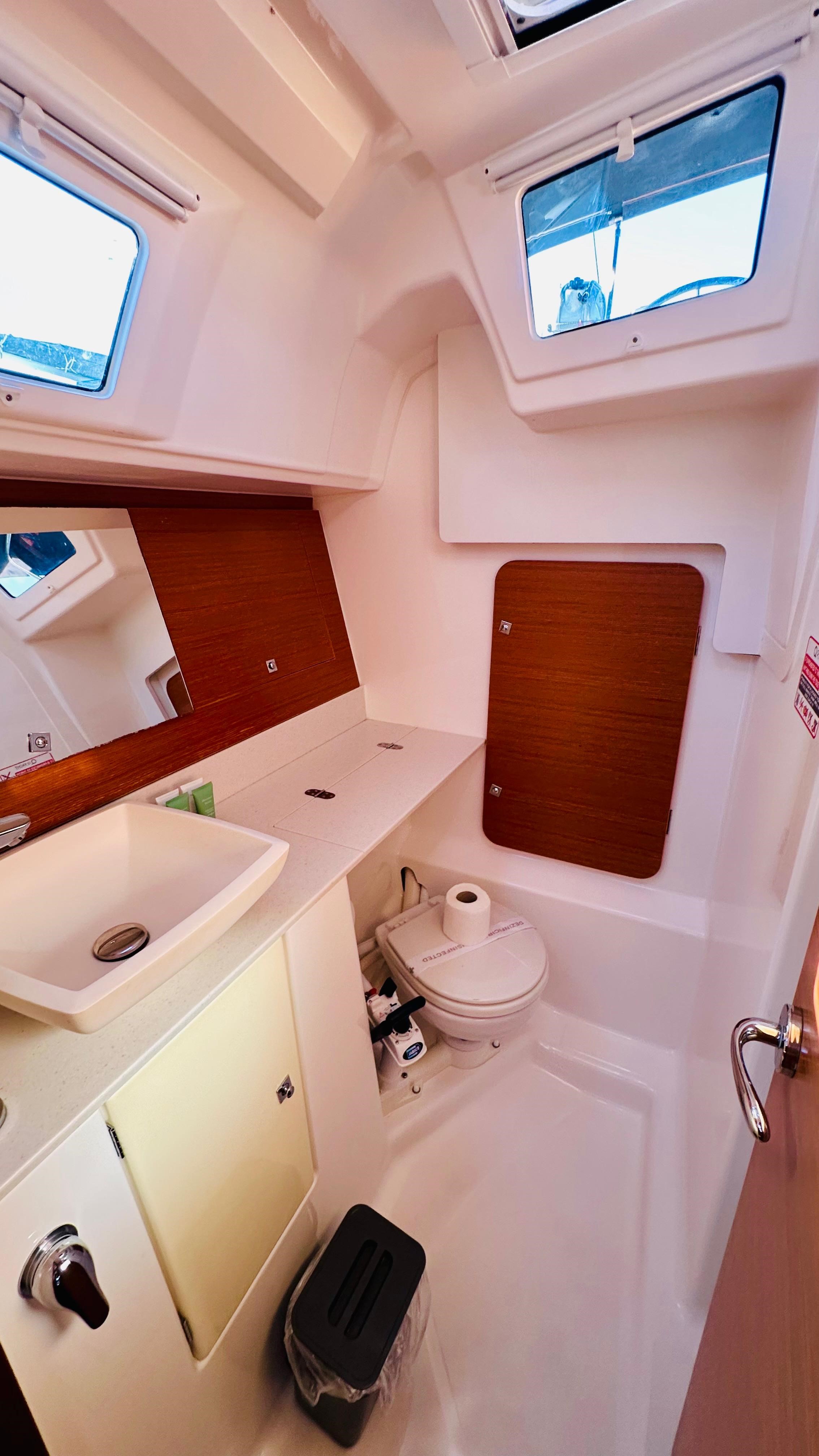 Dufour 360 GL — photo 14