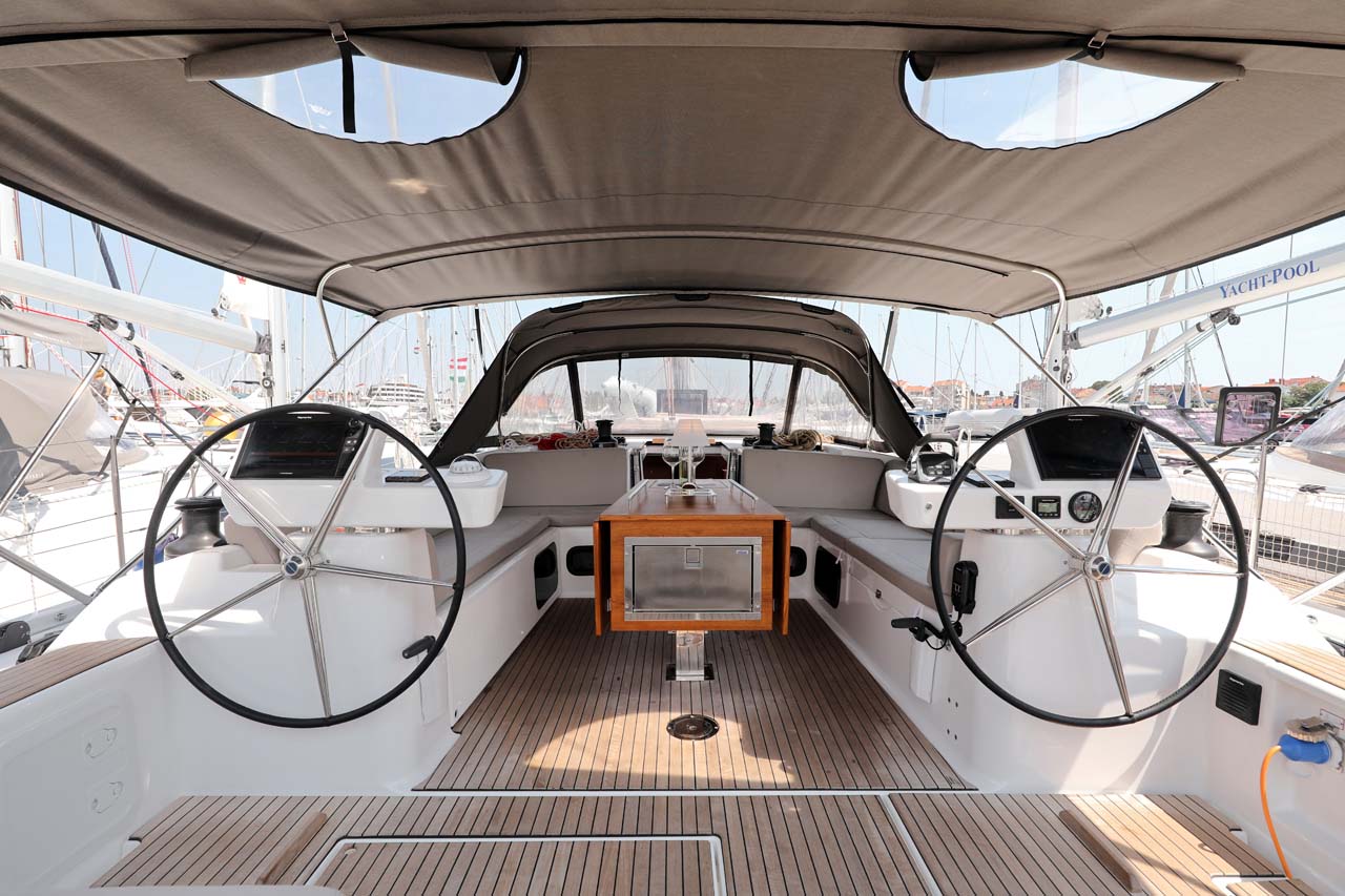 Dufour 56 Exclusive - 5 + 1 cab. — photo 7