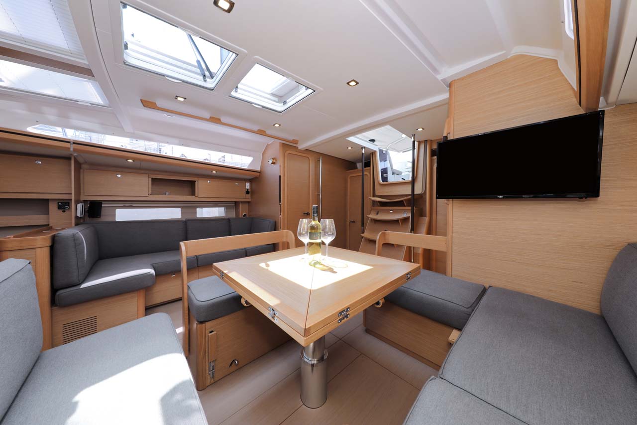 Dufour 56 Exclusive - 5 + 1 cab. — photo 12