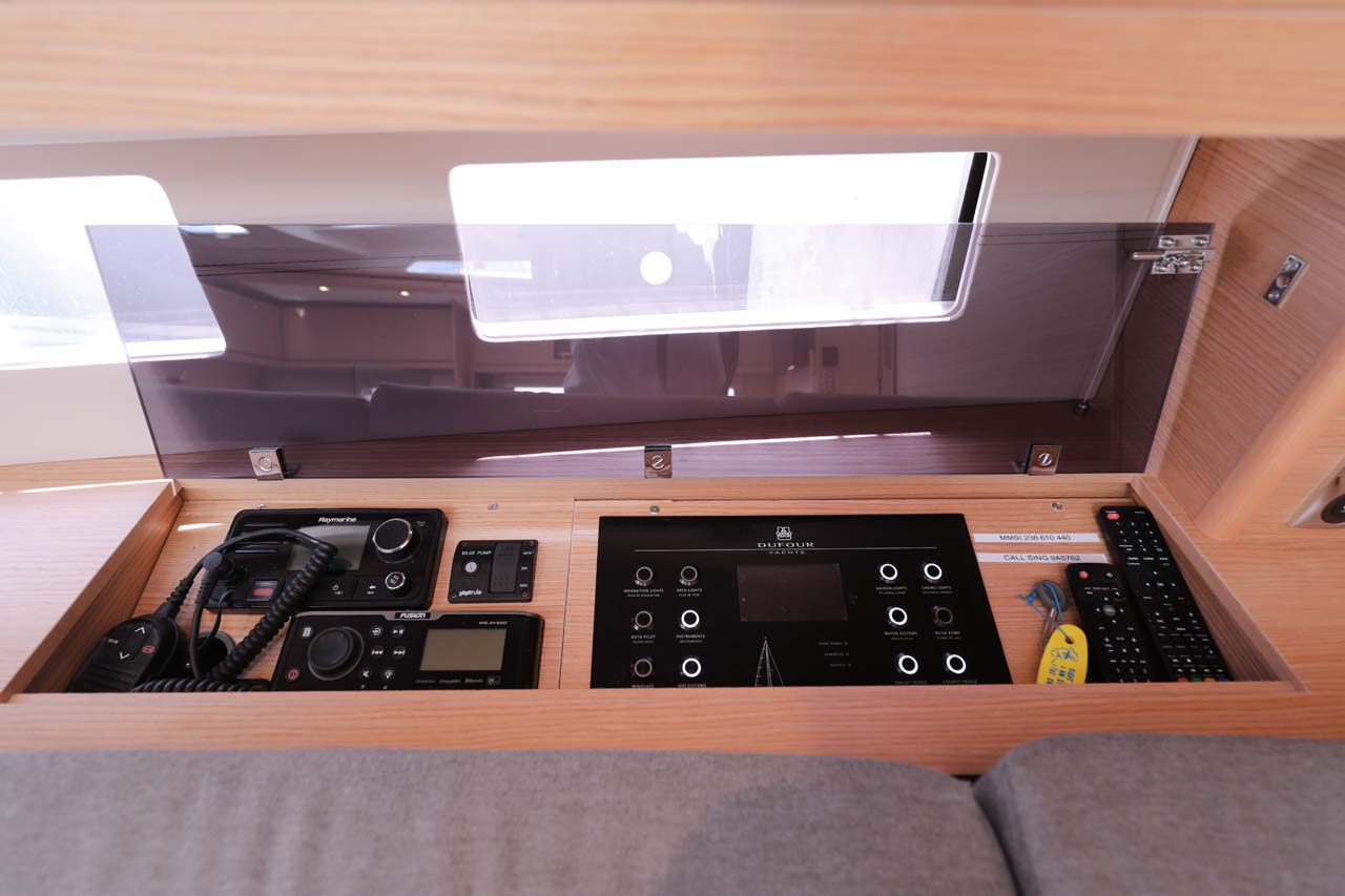 Dufour 56 Exclusive - 5 + 1 cab. — photo 16
